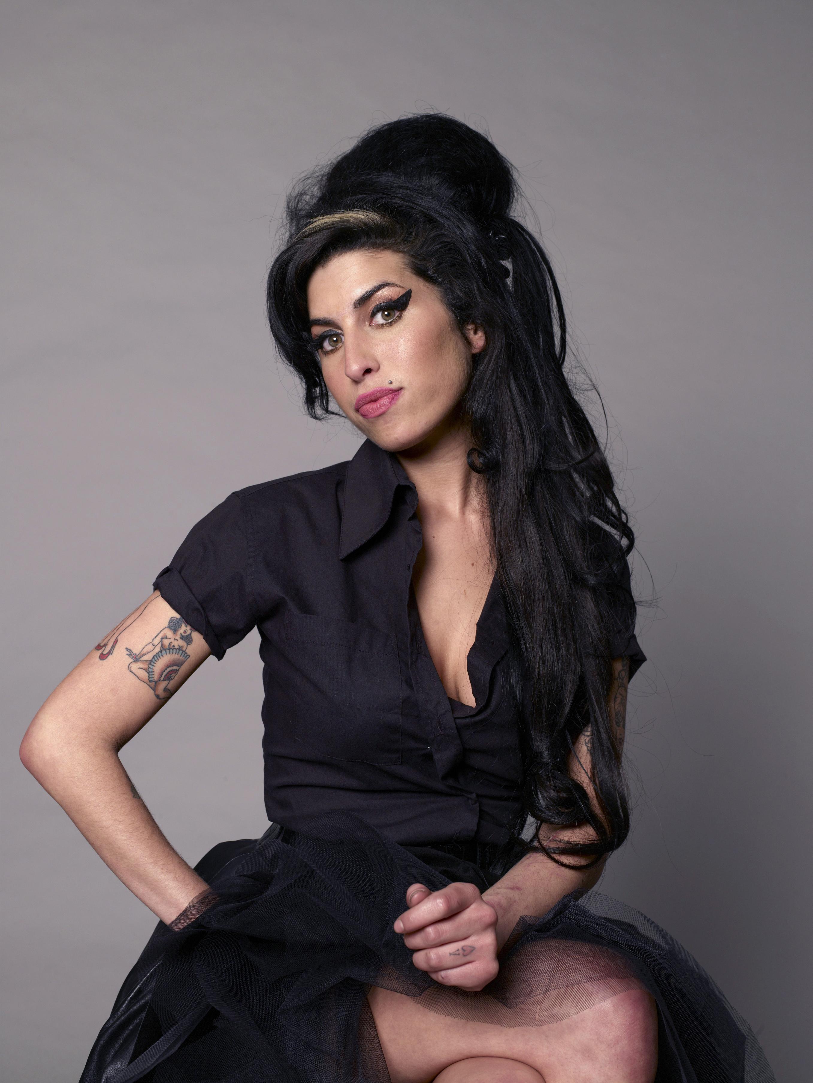 Amy Winehouse Photo Gallery - Page #3 | Celebs-Place.com