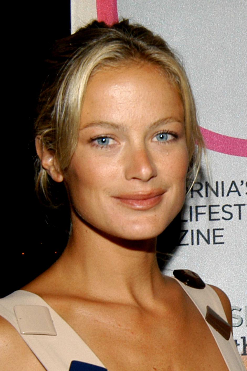 Carolyn Murphy Photo Gallery Page 18 Celebs Place Com