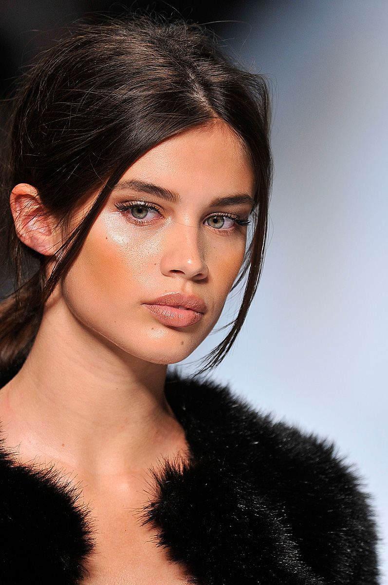 Sara Sampaio photo gallery 913 best Sara Sampaio pics