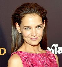 Pictures of Katie Holmes in a Sexy Fuchsia Dress on the Red Carpet