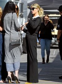 Jessica Simpson hangs out with Pregnant CaCee Cobb