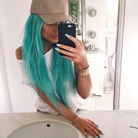 Kylie Jenner Shows off her Aqua Blue Hair
