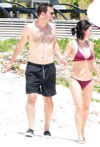 Courteney Cox shows off Bikini Body on Vacation with Future Husband Johnny McDaid