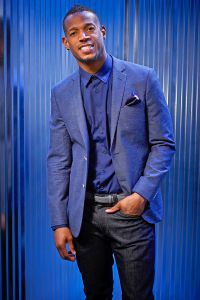 Marlon Wayans will perform in Fifty Shades of Black and write it