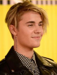 Attention-Drawing VMA Performance of What Do You Mean by Justin Bieber