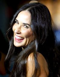 Demi Moore Looks Ageless near her Daughters Scout and Tallulah Willis