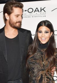 Scott Disick brings Apologizes to Kourtney Kardashian