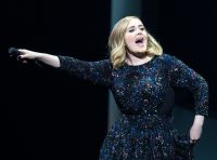 Adele Suggests Tony Visconti to Suck Her D--k