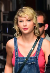 $1 Million From Taylor Swift To Louisiana Flood Victims