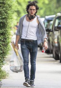 Kit Harington, Harry Potter or Jon Snow?