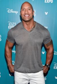 Dwayne 'The Rock' Johnson Promises to ''not Screw up'' the Jumanji Remake