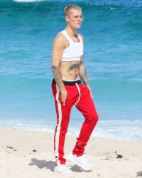 Justin Bieber Loves Male Crop Tops