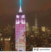Blake Shelton Asks How Can He Top Harper's Bazaar's Putting His Girlfriend's Face Onto Empire State