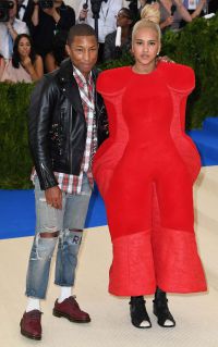 Helen Lasichanh Hits The Red Carpet At Met Gala After Delivering Triplets
