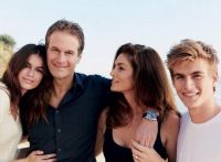 Cosmetologist Cindy Crawford created a line of cosmetics