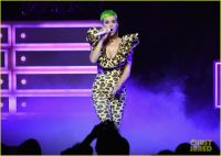 Katy Perry shocked fans by a bright green hair
