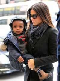 Sandra Bullock considers himself a soft mom