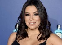 Eva Longoria showed how to shape a figure after childbirth (VIDEO)