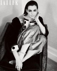 Anne Hathaway candid photo session