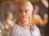 Emilia Clarke spends holidays in Italy with Game of Thrones stars