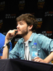 Alexander Vlahos