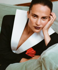Alicia Vikander