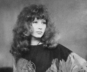 Alla Pugacheva