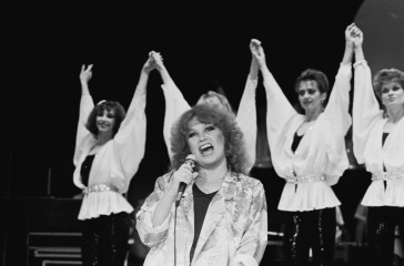 Alla Pugacheva