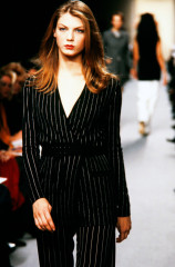 Angela Lindvall