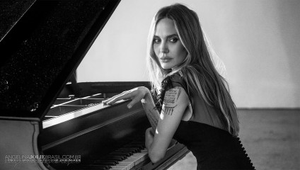 Angelina Jolie