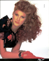 Angie Everhart
