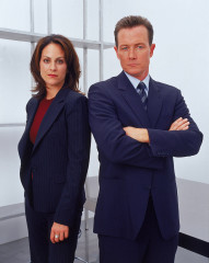 Annabeth Gish