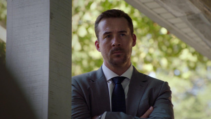 Barry Sloane