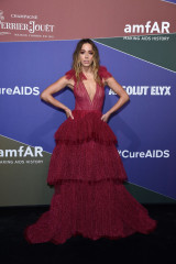 Chloe Bennet