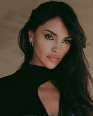 Eiza Gonzalez