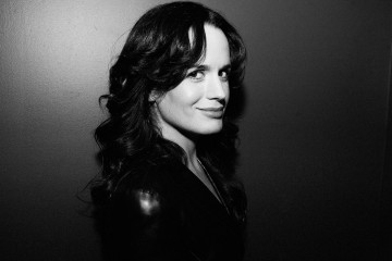 Elizabeth Reaser