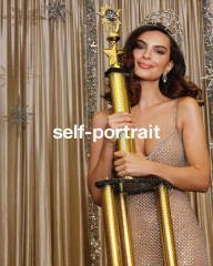 Emily Ratajkowski