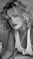 Erika Eleniak