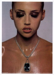 Estella Warren