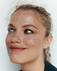 Hailey Clauson