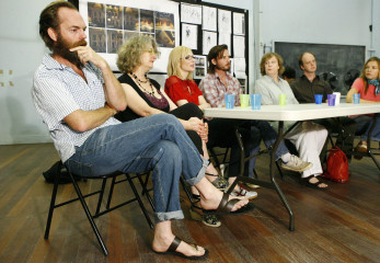Hugo Weaving