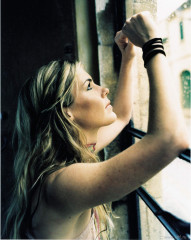 Jennifer Paige