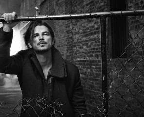 Josh Hartnett