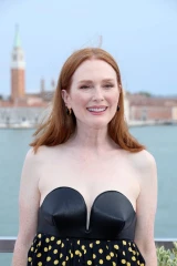 Julianne Moore