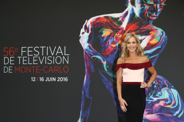 Julie Benz