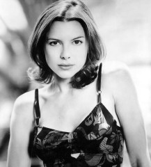 Kari Wuhrer