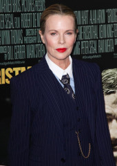 Kim Basinger