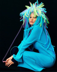 Lara Stone