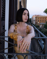 Lily Collins