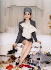 Lily Collins